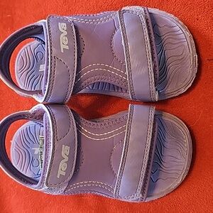 TEVA PURPLE SANDALS